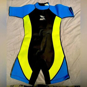 Ist proline youth wetsuit size large black blue green